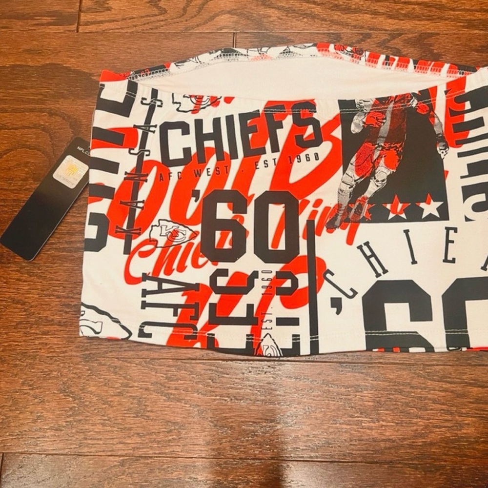 Forever 21 NFL Kansas City Chiefs Logo Tube Top Women’s M NWT - Picture 6 of 8
